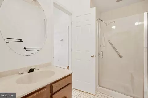 Bath - 1576 Chickasaw Rd, Arnold, MD 21012 photo 4 of 4