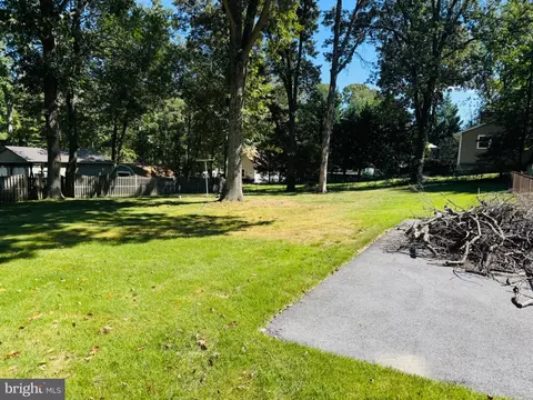 Exterior - 795 Woods Rd, Pasadena, MD 21122 photo 7 of 11