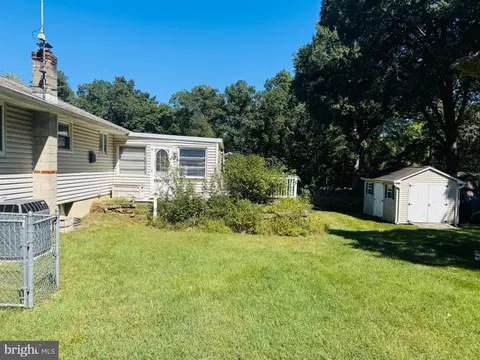 Exterior - 795 Woods Rd, Pasadena, MD 21122 photo 9 of 11