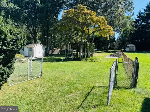 Exterior - 795 Woods Rd, Pasadena, MD 21122 photo 10 of 11