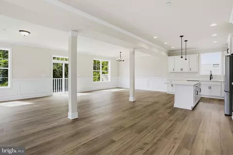 Living - 3646 Otis Ave, Edgewater, MD 21037 photo 1 of 3