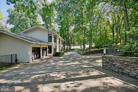 Exterior - 322 Eagle Hill Rd, Pasadena, MD 21122 photo 3 of 15
