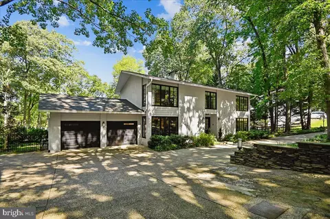 Exterior - 322 Eagle Hill Rd, Pasadena, MD 21122 photo 2 of 15