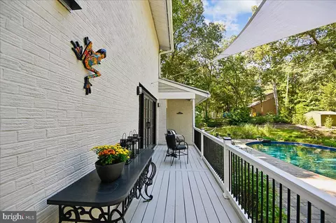 Exterior - 322 Eagle Hill Rd, Pasadena, MD 21122 photo 10 of 15