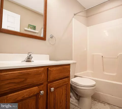 Bath - 612 219th, Pasadena, MD 21122 photo 3 of 4