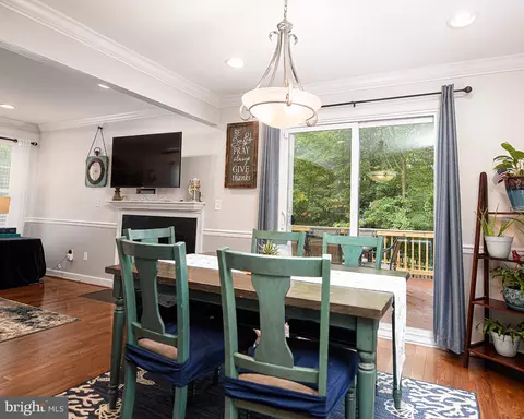 Dining - 612 219th, Pasadena, MD 21122 photo 4 of 4