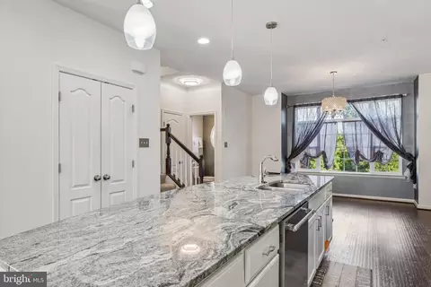 Entry Way - 320 Mount Vernon Ave, Odenton, MD 21113 photo 1 of 6