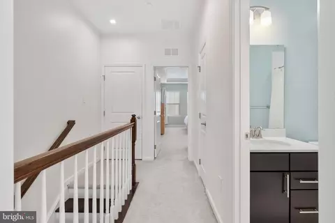 Entry Way - 2905 Middleham Ct, Hanover, MD 21076 photo 6 of 8