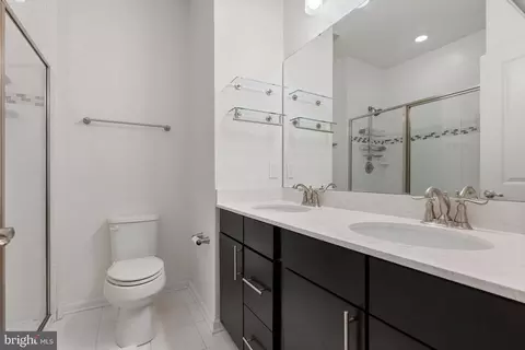 Bath - 2905 Middleham Ct, Hanover, MD 21076 photo 2 of 2