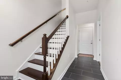 Entry Way - 2905 Middleham Ct, Hanover, MD 21076 photo 1 of 8