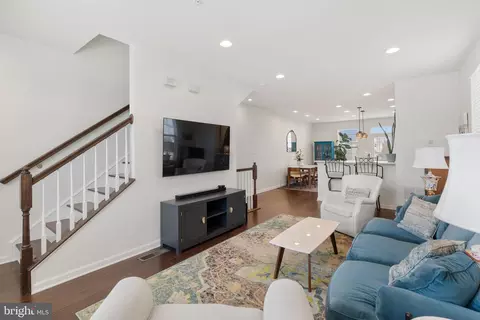 Entry Way - 2905 Middleham Ct, Hanover, MD 21076 photo 5 of 8