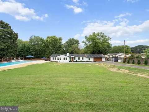 Exterior - 7845 June Dr, Pasadena, MD 21122 photo 18 of 19