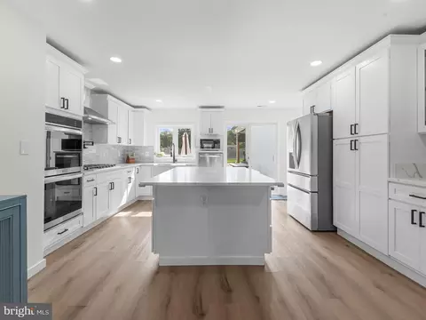 Kitchen - 7845 June Dr, Pasadena, MD 21122 photo 2 of 6