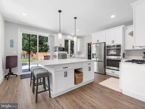 Kitchen - 7845 June Dr, Pasadena, MD 21122 photo 4 of 6