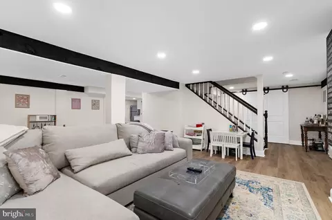 Entry Way - 211 Mckendree Ave, Annapolis, MD 21401 photo 1 of 1
