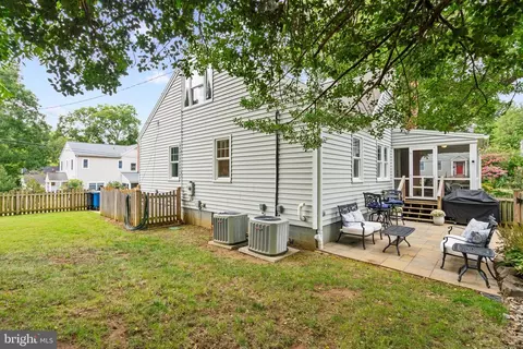 Exterior - 211 Mckendree Ave, Annapolis, MD 21401 photo 7 of 11