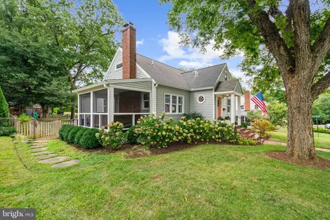 Exterior - 211 Mckendree Ave, Annapolis, MD 21401 photo 6 of 11