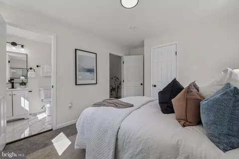 Bedroom - 15 Penny Ln, Pasadena, MD 21122 photo 5 of 5