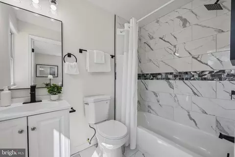 Bath - 15 Penny Ln, Pasadena, MD 21122 photo 2 of 2