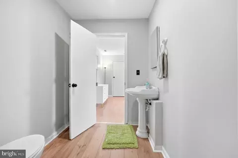 Entry Way - 5943 Sneed Dr, Deale, MD 20751 photo 8 of 9