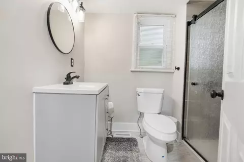 Bath - 5943 Sneed Dr, Deale, MD 20751 photo 2 of 2