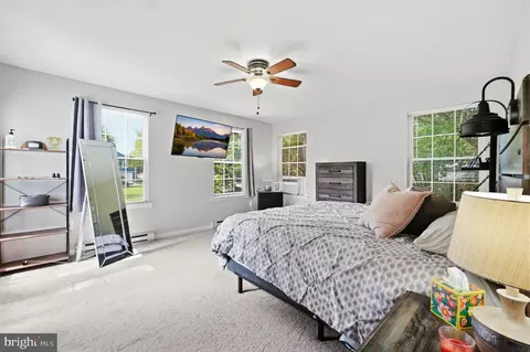 Bedroom - 5943 Sneed Dr, Deale, MD 20751 photo 1 of 7