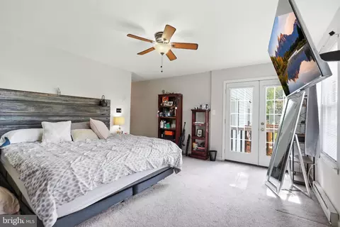 Bedroom - 5943 Sneed Dr, Deale, MD 20751 photo 2 of 7