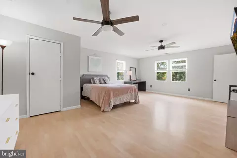 Bedroom - 5943 Sneed Dr, Deale, MD 20751 photo 3 of 7