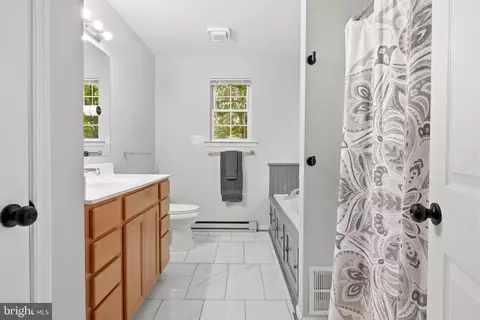 Entry Way - 5943 Sneed Dr, Deale, MD 20751 photo 6 of 9