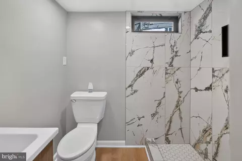 Bath - 3362 Cranberry S, Laurel, MD 20724 photo 3 of 3