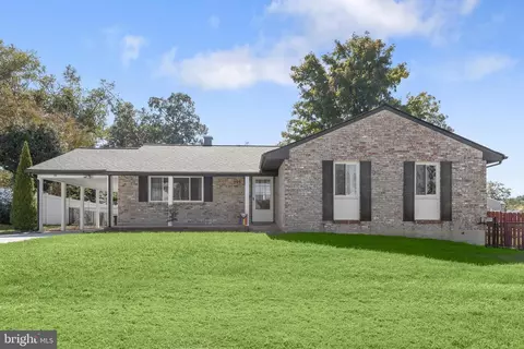 299 Scotts Manor Dr, Glen Burnie, MD 21061