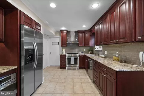 Kitchen - 361 Ternwing Ct, Arnold, MD 21012 photo 4 of 6