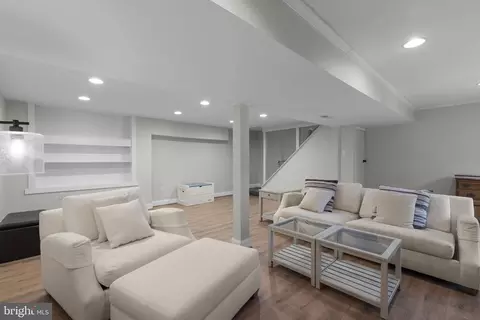 Living - 361 Ternwing Ct, Arnold, MD 21012 photo 3 of 4