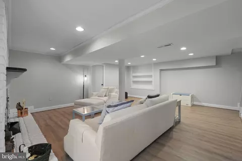 Living - 361 Ternwing Ct, Arnold, MD 21012 photo 4 of 4