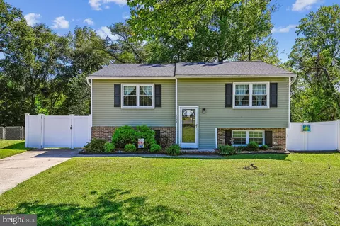7109 Renwick Ct, Glen Burnie, MD 21061