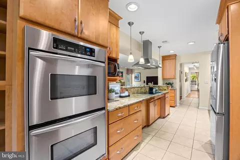 Kitchen - 2567 Forest Knl St, Annapolis, MD 21401 photo 3 of 5