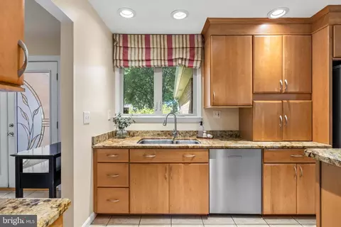 Kitchen - 2567 Forest Knl St, Annapolis, MD 21401 photo 5 of 5