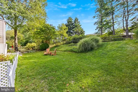 Exterior - 2567 Forest Knl St, Annapolis, MD 21401 photo 6 of 12