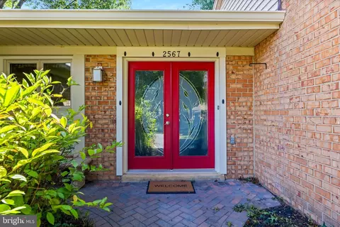 Entry Way - 2567 Forest Knl St, Annapolis, MD 21401 photo 1 of 9
