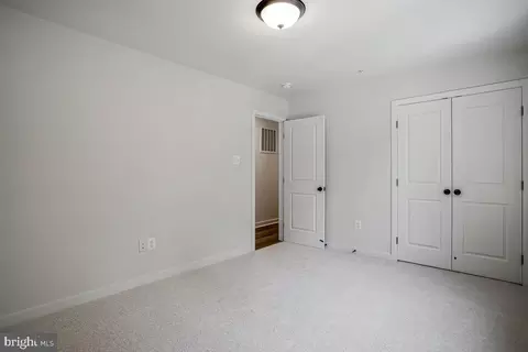 Bedroom - 1225 Juniper St, Shady Side, MD 20764 photo 3 of 5