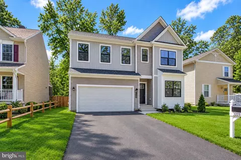 Exterior - 1225 Juniper St, Shady Side, MD 20764 photo 2 of 3