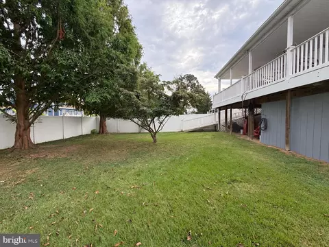 257 Carroll Rd, Pasadena, MD 21122 photo 2