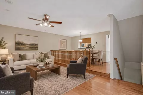 Living - 1210 Seminole Dr, Arnold, MD 21012 photo 5 of 6