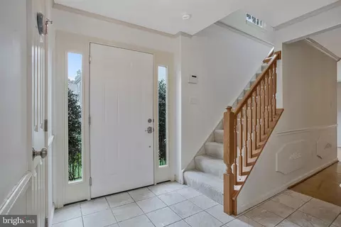 Entry Way - 1210 Seminole Dr, Arnold, MD 21012 photo 3 of 4