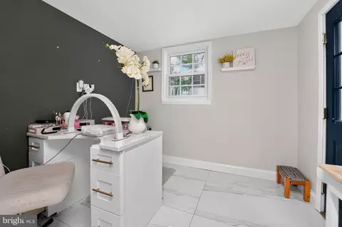 Other - 327 Beach Dr, Annapolis, MD 21403 photo 8 of 10