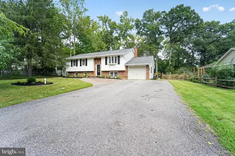 Other - 327 Beach Dr, Annapolis, MD 21403 photo 9 of 10