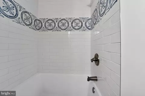 Bath - 327 Beach Dr, Annapolis, MD 21403 photo 5 of 5