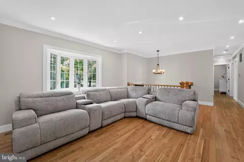 Other - 327 Beach Dr, Annapolis, MD 21403 photo 1 of 10