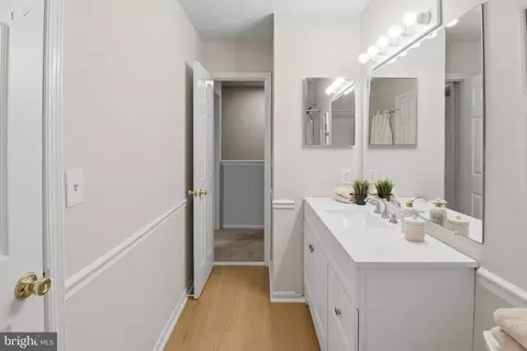 Entry Way - 347 Cool Breeze Ct, Pasadena, MD 21122 photo 4 of 5