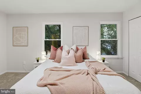 Bedroom - 347 Cool Breeze Ct, Pasadena, MD 21122 photo 6 of 10